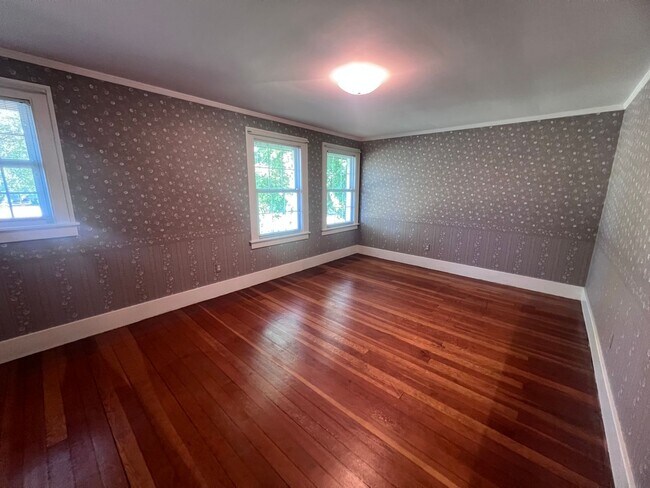 Building Photo - Spacious Four Bedroom Home in Byron Center!