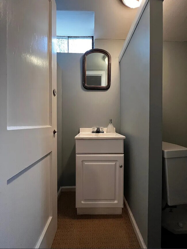 Building Photo - 24 Highland Ave