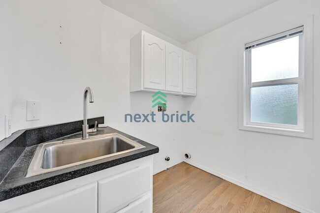 Building Photo - Beautiful home with 4 beds, 3.5 baths for rent