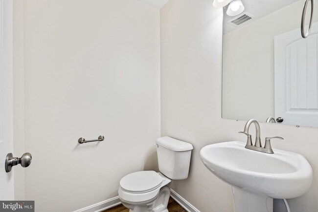 Building Photo - 494 Cadbury Dr