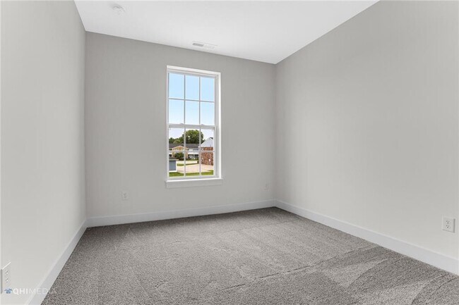 Building Photo - 1111 Valentine Ln
