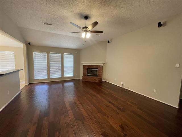 Building Photo - 1405 High Crest Dr
