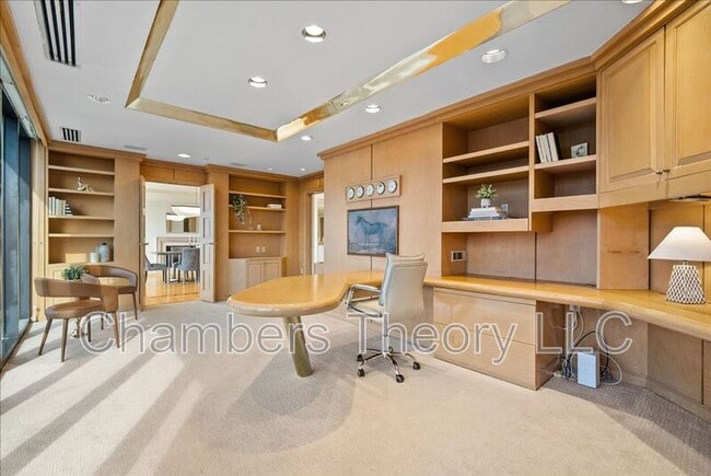 Building Photo - 1530 Key Blvd