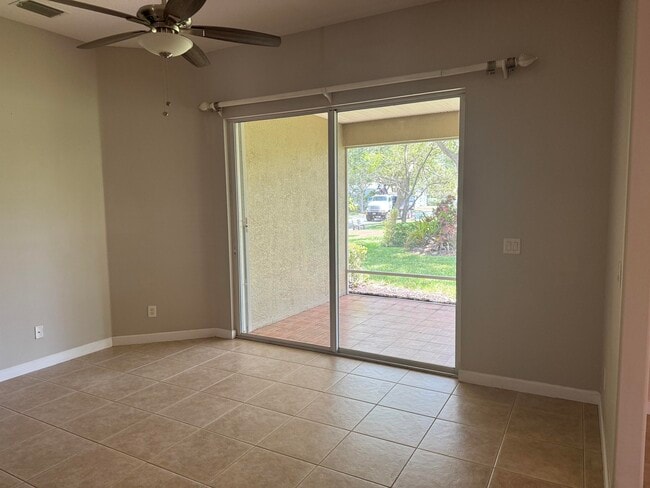 Building Photo - 3801 Kitty Hawk Ln SW