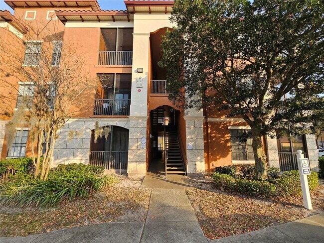 Building Photo - 1/1 second floor condo in Gated Community SERENATA Metrowest