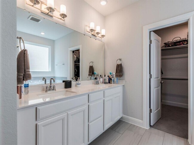 Building Photo - 142 Mount Locke Rd