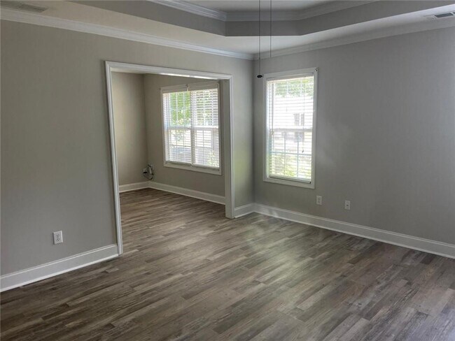 Building Photo - 3028 Express Ln NE