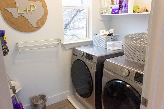 Building Photo - 1409 Singleton Ave