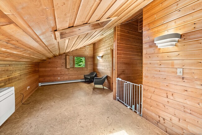 Building Photo - 281 Nettleton Hollow Rd