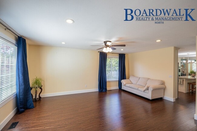 Building Photo - Main-Level 3 Bed / 2 Bath Home in Farmington