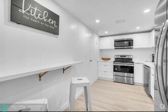 Building Photo - 4001S S Ocean Dr