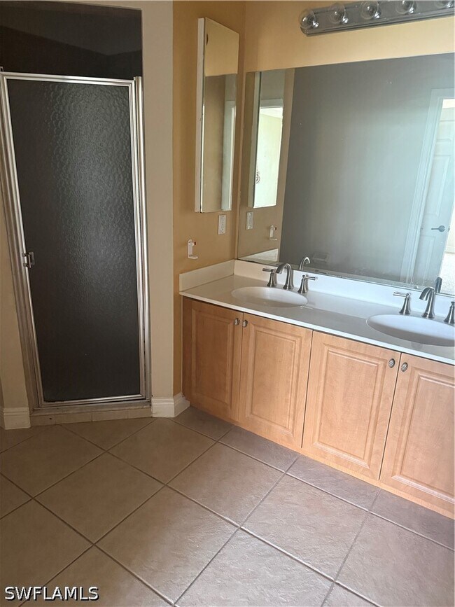 Building Photo - 3939 Pomodoro Cir