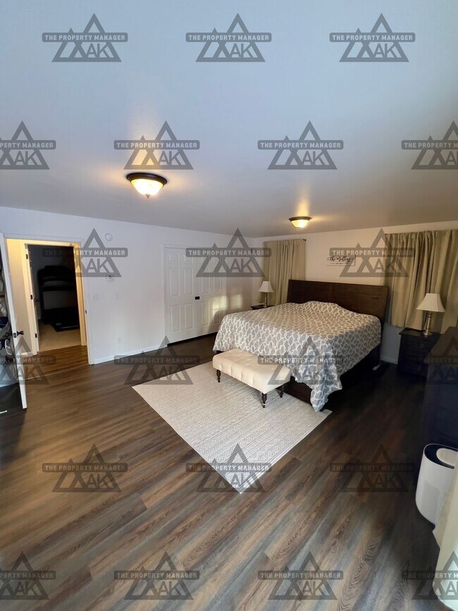 Building Photo - 3BR/2BA North Pole Home with Office & 2-Car Garage