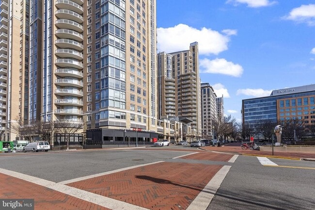 Building Photo - 12000 Market St