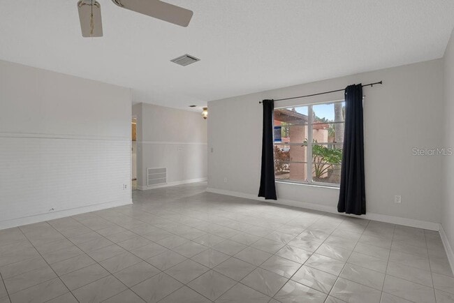 Building Photo - 5524 Gridley Ln