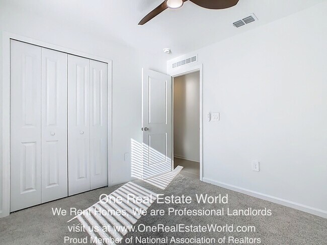 Building Photo - 5151 Bridgehaven Rd