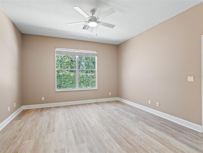 Building Photo - 3836 SW 33rd Terrace