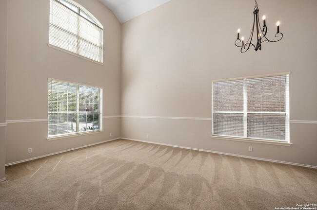 Building Photo - 207 Verde Ridge