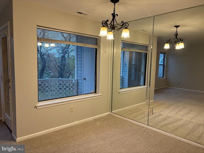 Building Photo - 1807 Diamond Dr
