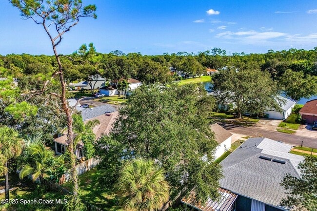 Building Photo - 1560 Vista Lake Cir