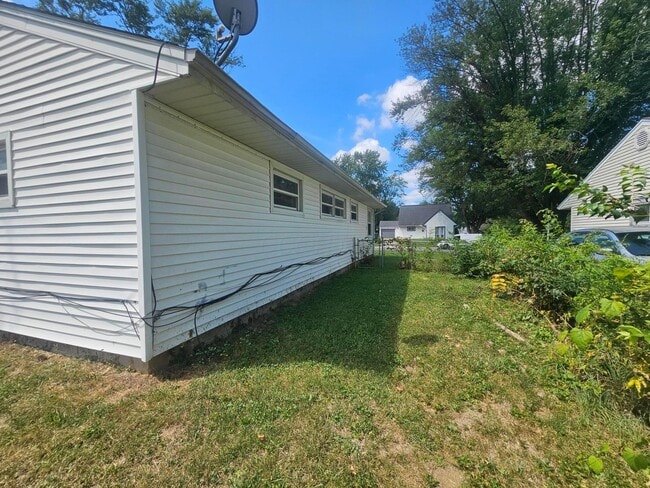 Building Photo - 2166 Century Dr