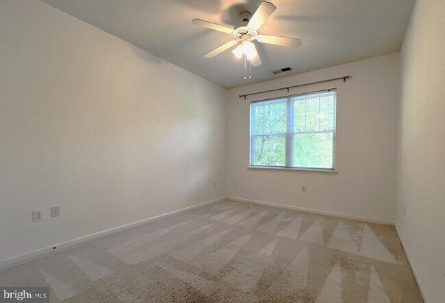 Building Photo - 12953 Centre Park Cir