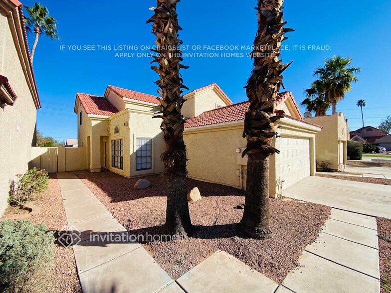 Building Photo - 501 N Red Rock St