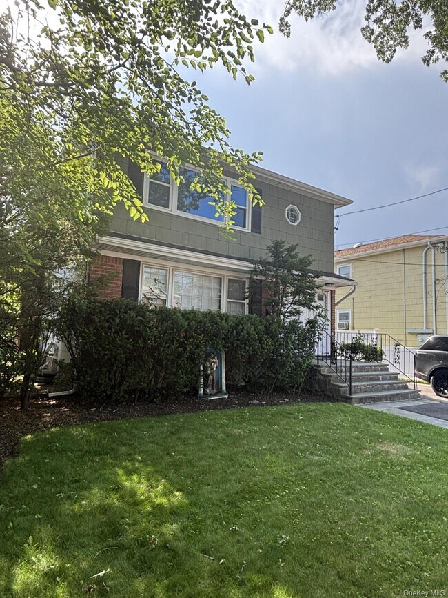 Primary Photo - 441 Atlantic Ave