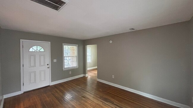 Building Photo - 899 Chatwood St