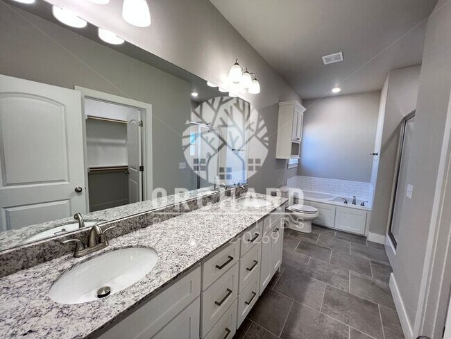 Building Photo - Tontitown- Single-Family Home- Spacious Ke...