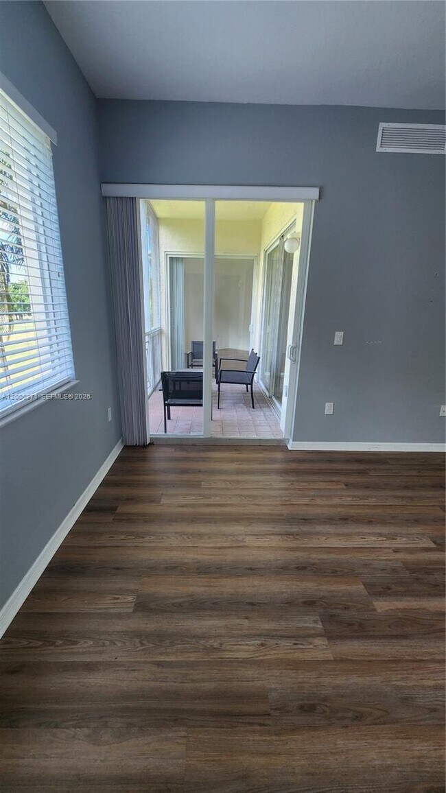 Building Photo - 3600 Oaks Clubhouse Dr