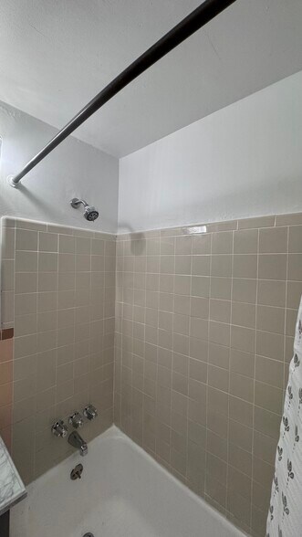 Building Photo - 330 Magee Ave