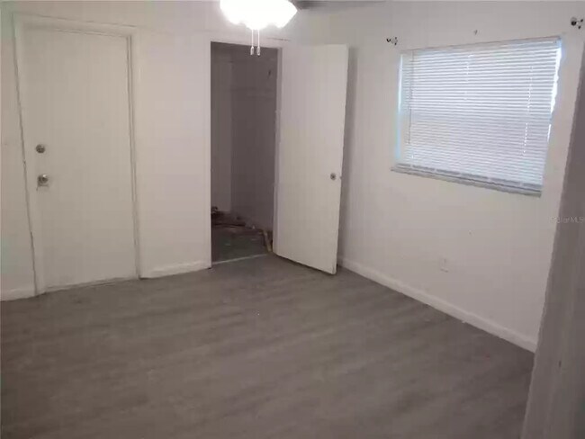 Building Photo - 224 Waverly Way