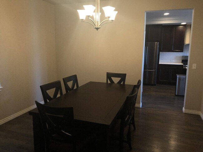 Building Photo - Newer 5bdrm + Office in D20 North Fork Wit...