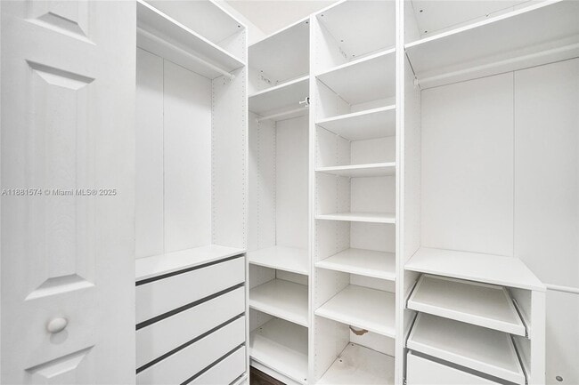 Building Photo - 3041 SW 88th Ave