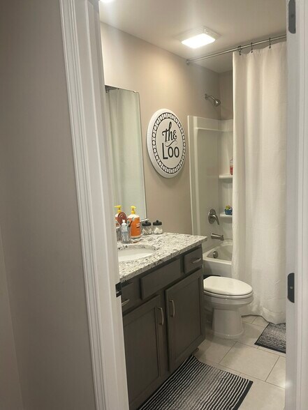 Building Photo - 126 Oasis Dr