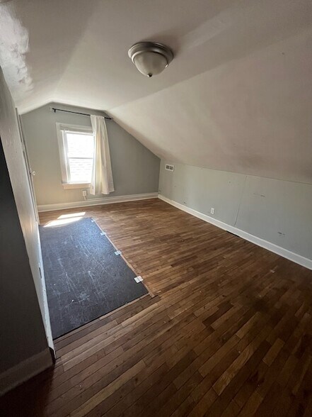 Loft bedroom #4 - 1212 W Carson St