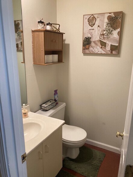 Building Photo - 2336 S 9th St