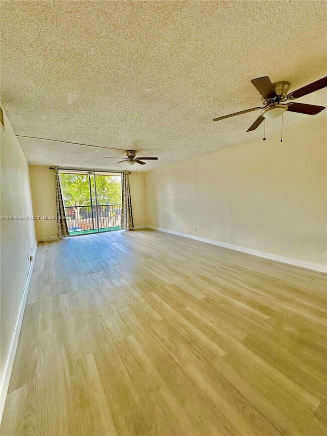 Building Photo - 7175 Orange Dr