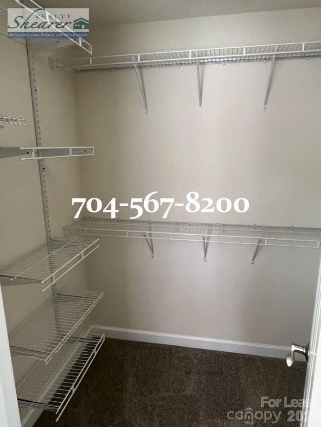 Building Photo - 8531 Camberly Rd