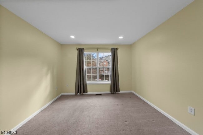 Building Photo - 30 Hoover Ave