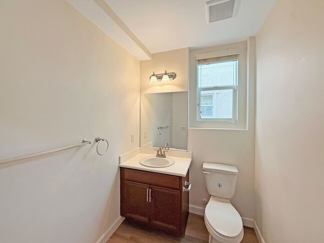 Building Photo - Modern Townhome in Otay Ranch – 3BR/2.5BA ...
