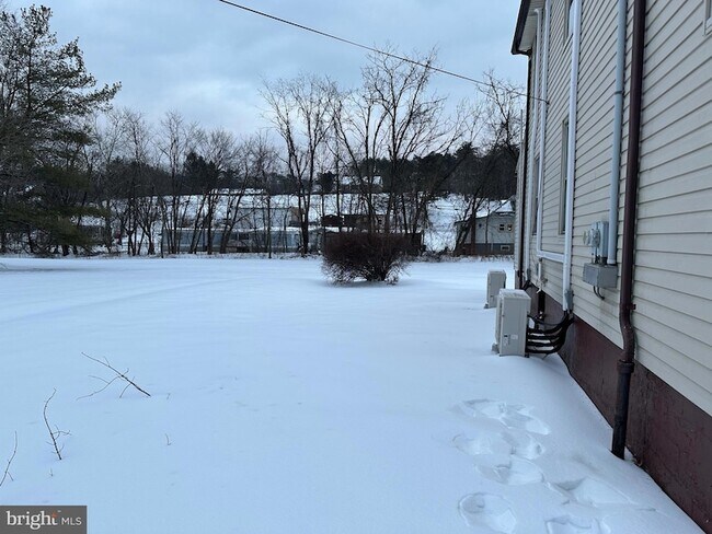 Building Photo - 15 Myers Rd