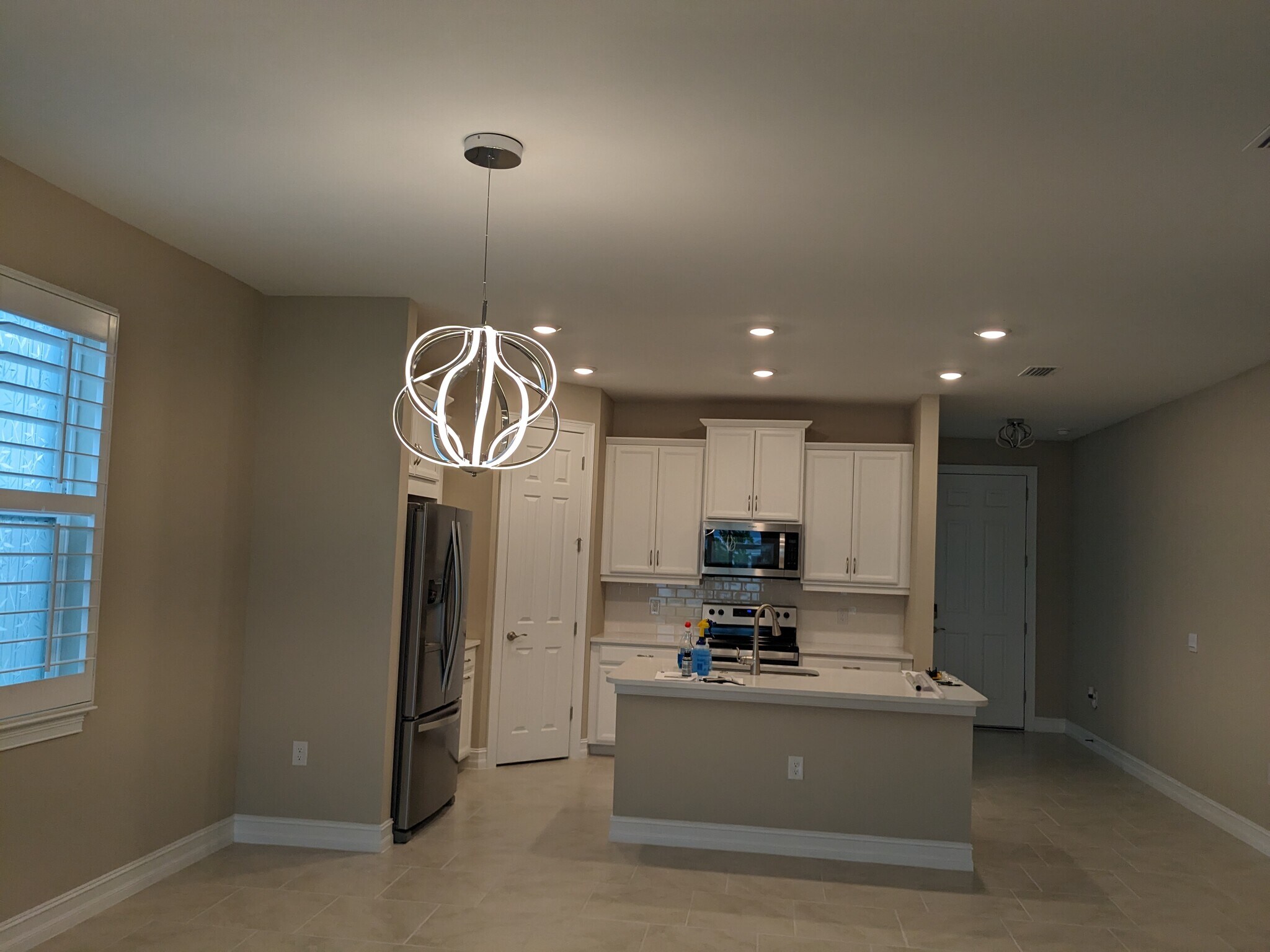 Kitchen, Quartz counter tops - 419 Ibiza Loop