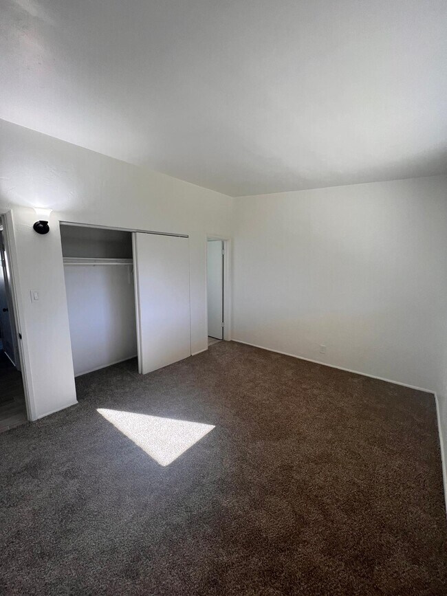 Building Photo - 6334 E Calle Luna