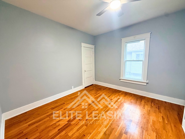 Building Photo - 528 NE Ohio Ave