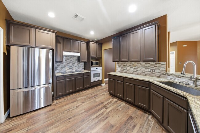 Building Photo - 13262 Lake Breeze Ln