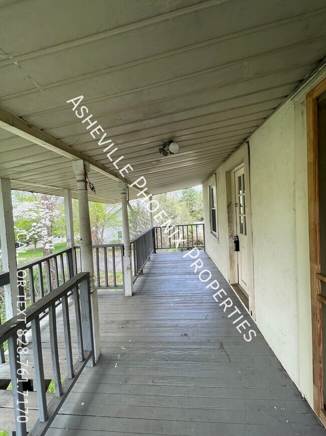 Building Photo - 140-A Fairview Ave.
