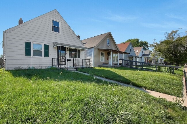 Building Photo - 3 Bed, 1 Bath Single-Family Home – Great L...