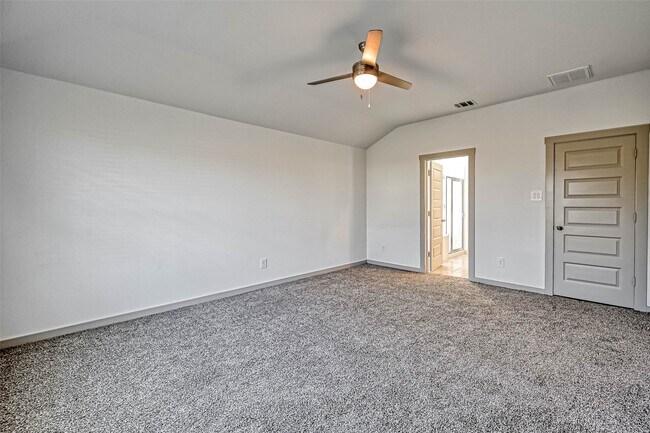 Building Photo - 815 Dahlia Petal Dr